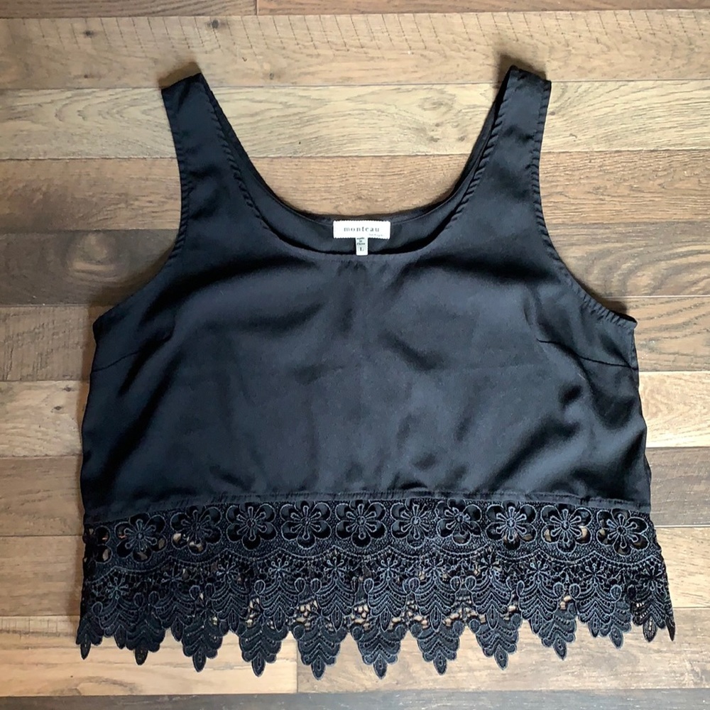 Monteau Lace Crop Top